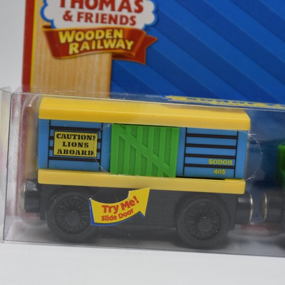 Sodor Zoo Cars w/ Collectible Card Learning Curve Thomas & Friends Wooden Sealed - Picture 3 of 13